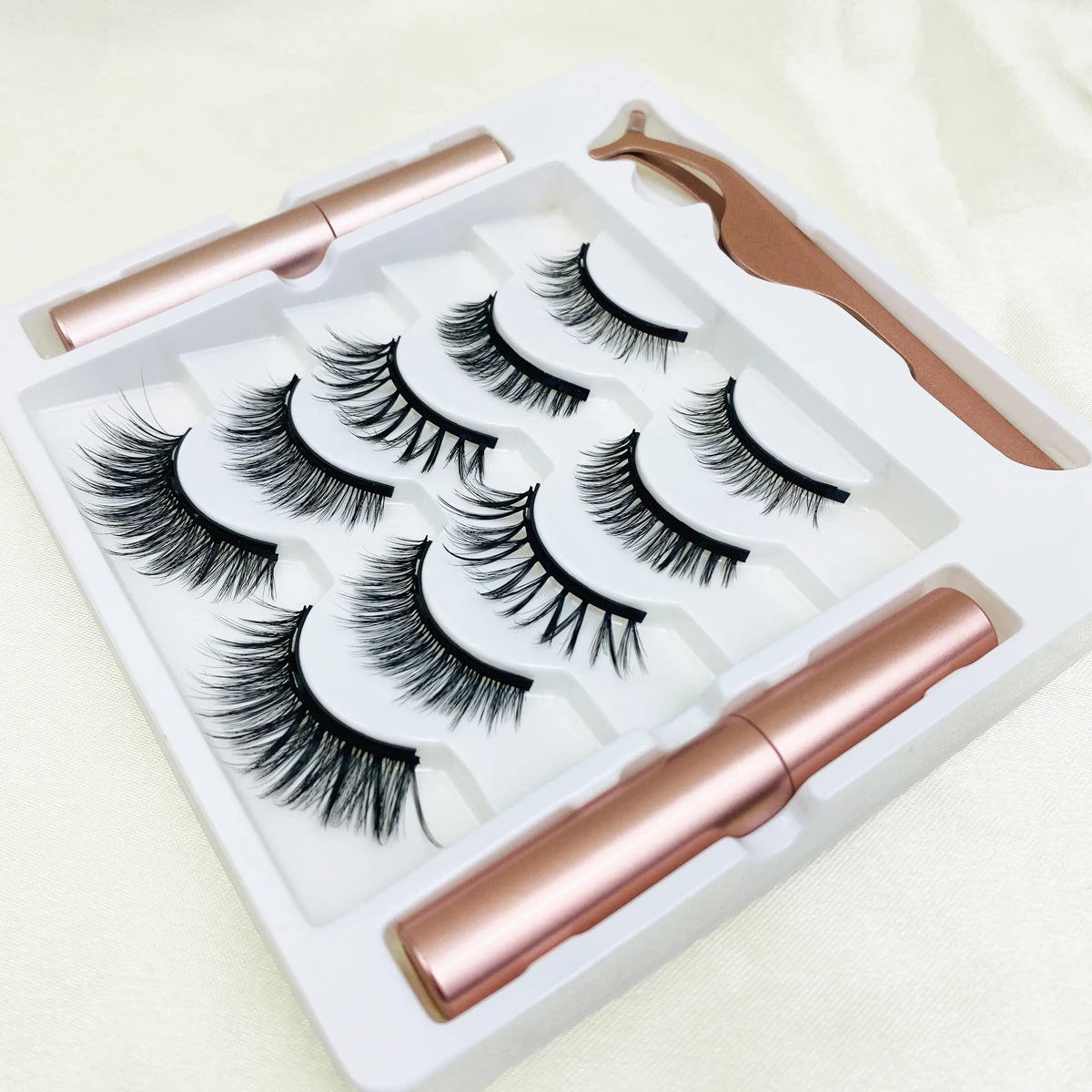 Magnetic Eyelashes Kit, Long Lasting and Reusable Magnetic Lashes Natural Look, Eyelashes with Magnetic Eyeliner, Easy to Wear